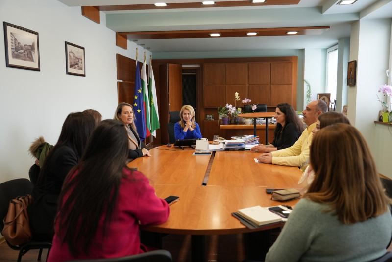 Снимка за Представители на Министерството на младежта и с...