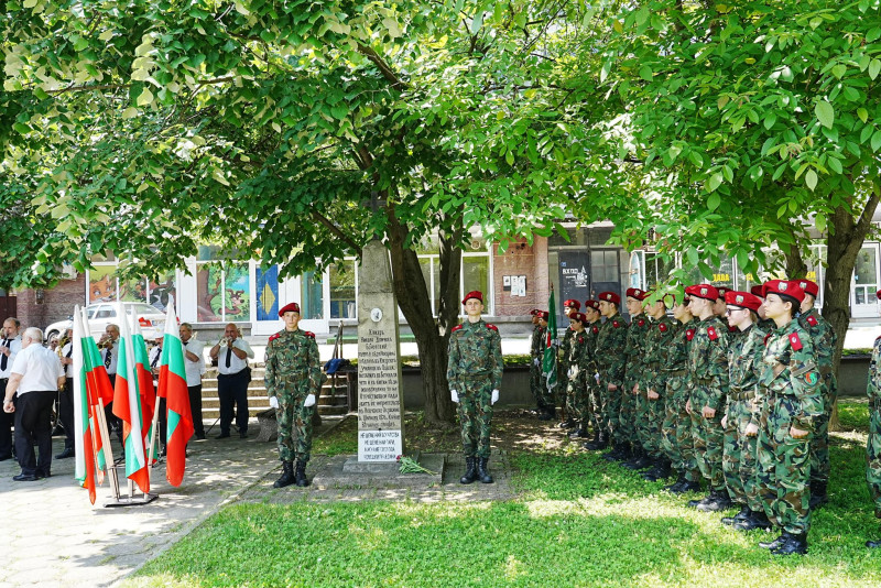 Снимка за Габрово отдава почит на Христо Ботев и героите ...