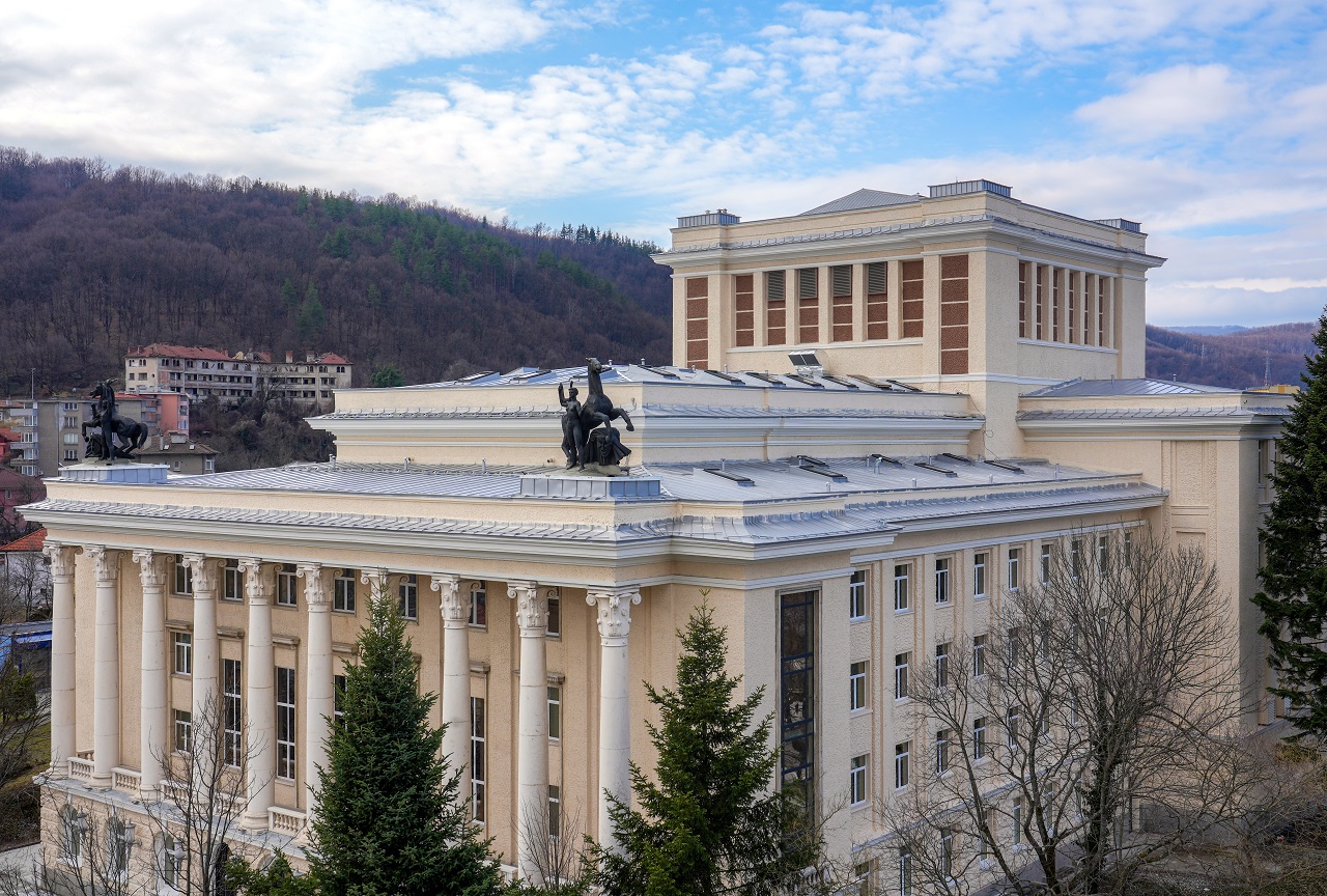 Снимка за Дом на културата „Емануил Манолов“