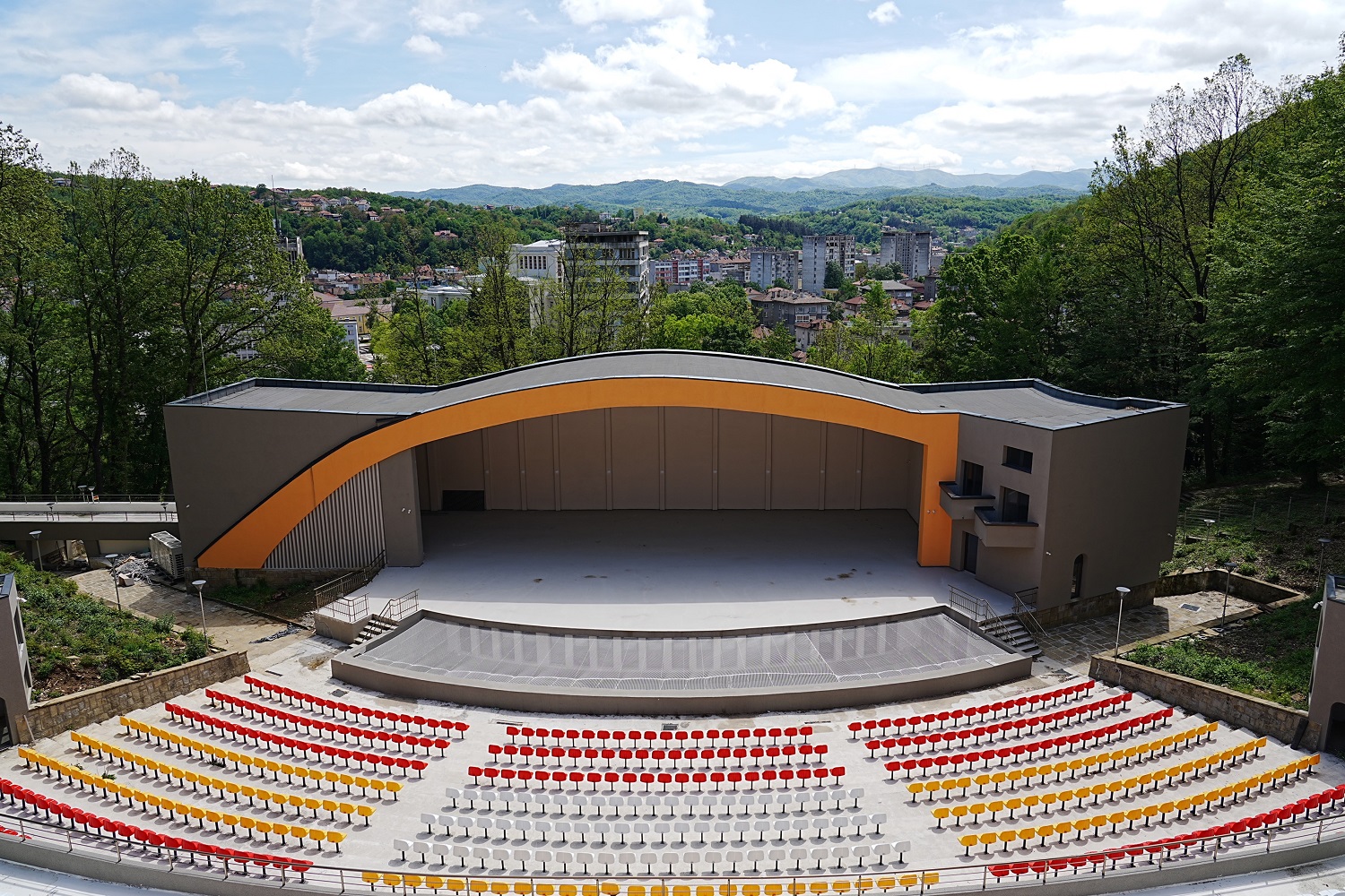 Снимка за Младежки център – Габрово (бивш Летен театър)
