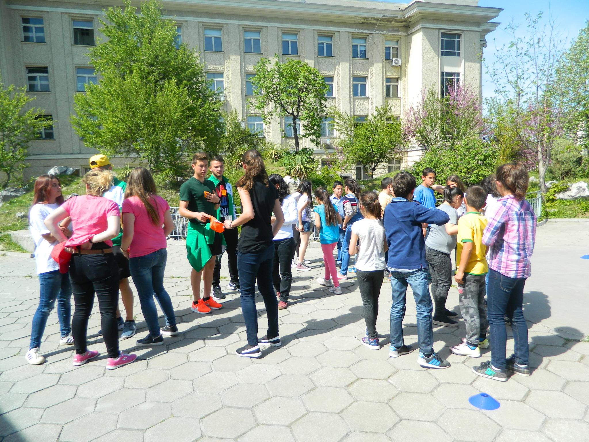 Снимка за Доброволци от МСНВ и юноши от ФК ''Чардафон 191...