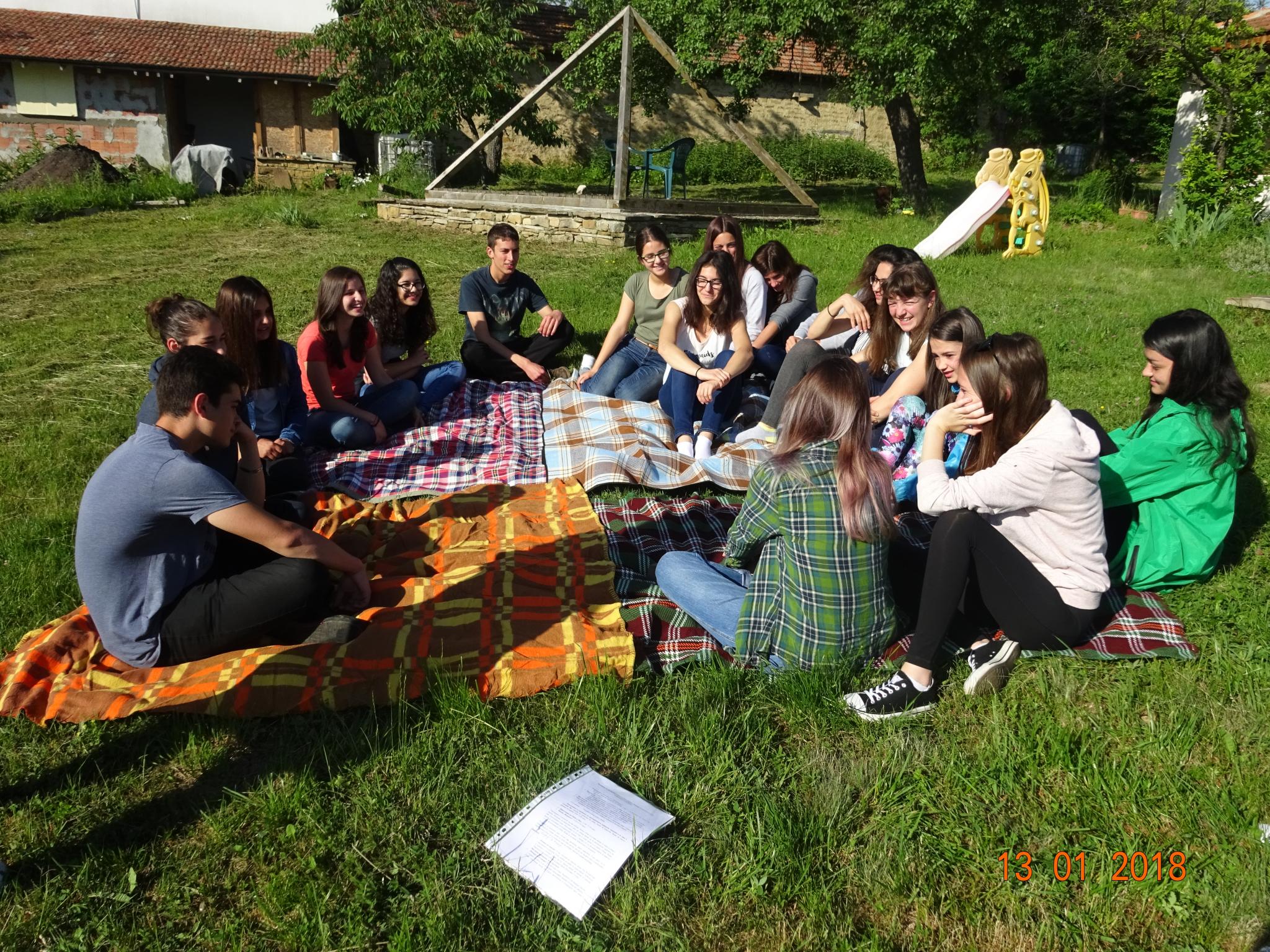 Снимка за Заедно извън час